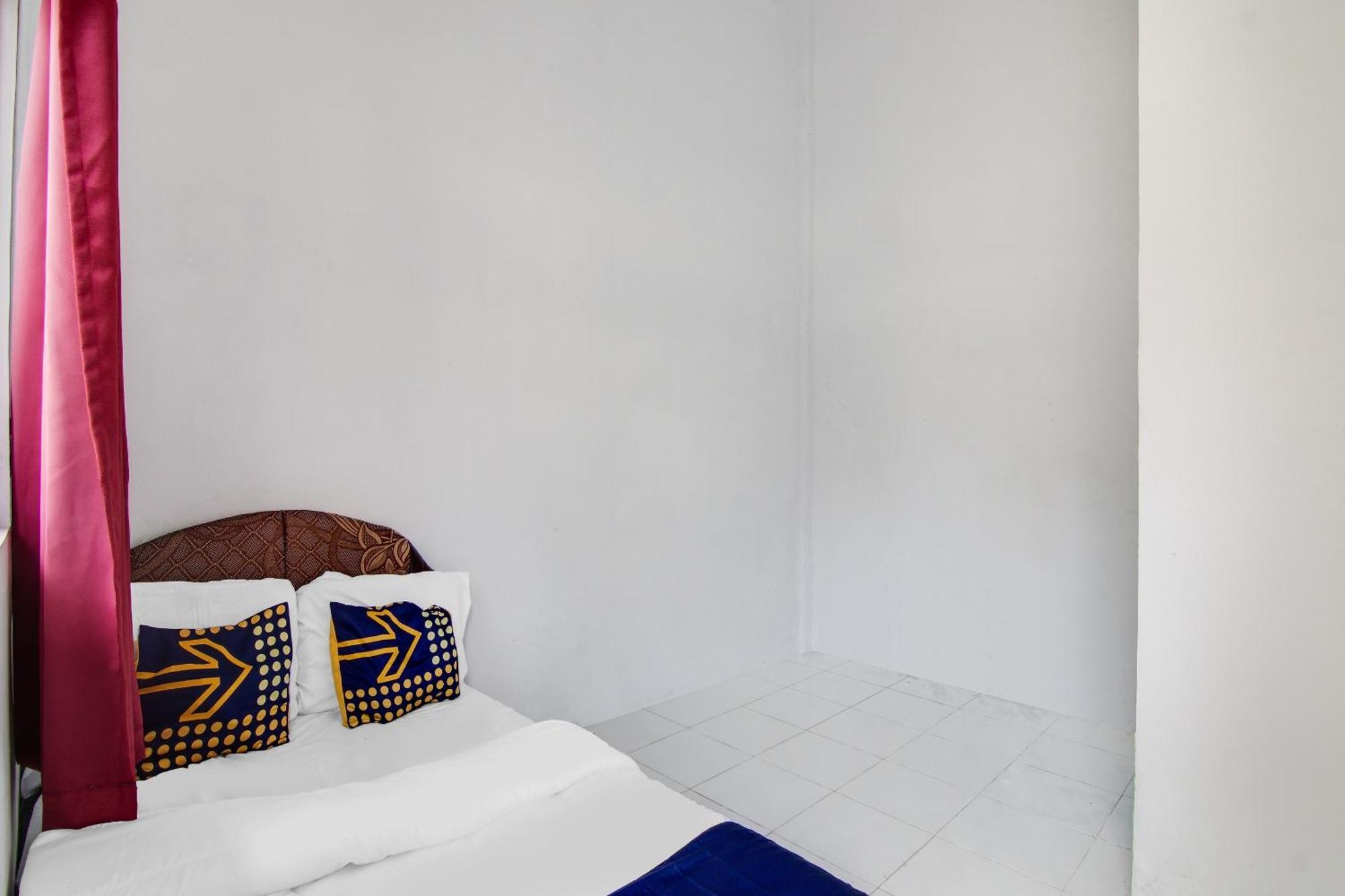 Spot On 91858 Raja Homestay Syariah Pekanbaru Exterior foto