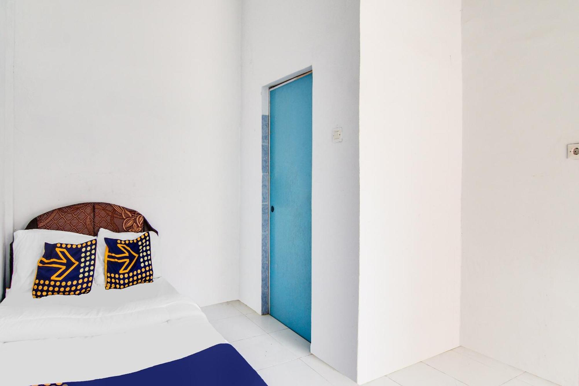 Spot On 91858 Raja Homestay Syariah Pekanbaru Exterior foto
